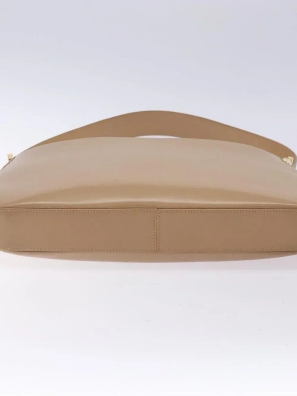 Salvatore Ferragamo Gancini Shoulder Bag Leather Beige Gold Auth BA4057